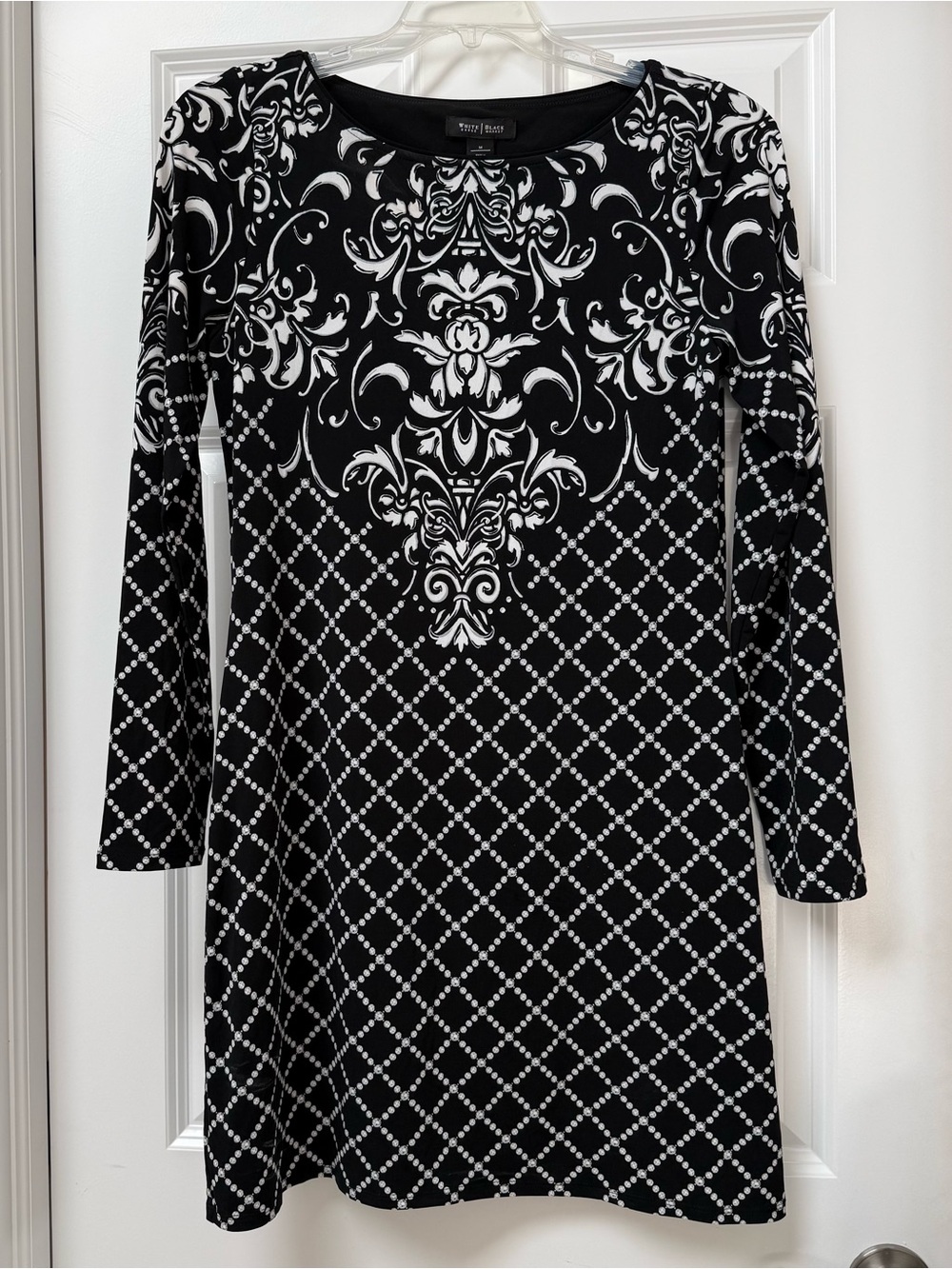 White House Black Market black and white damask print long-sleeve dress size M